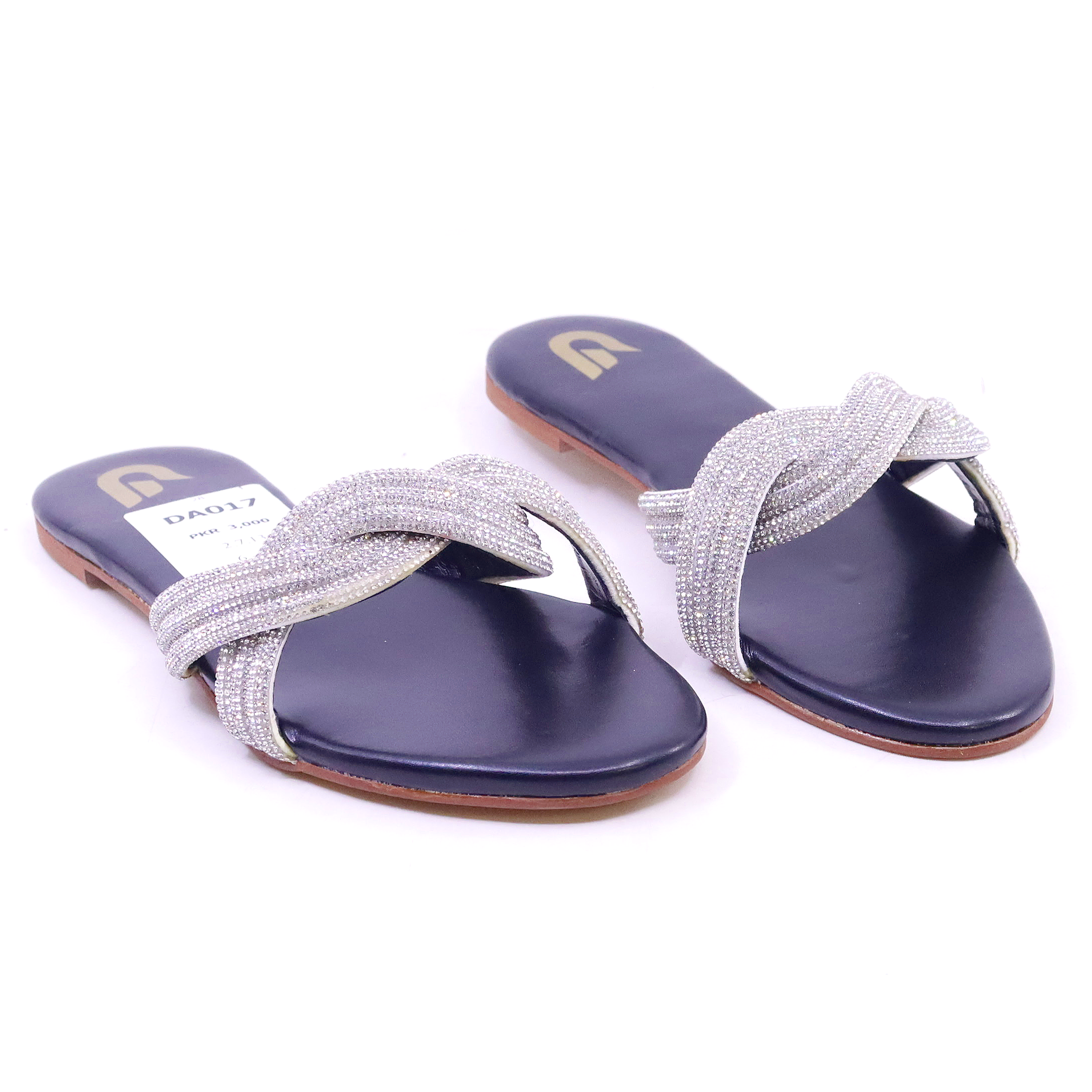 WOMEN FLAT