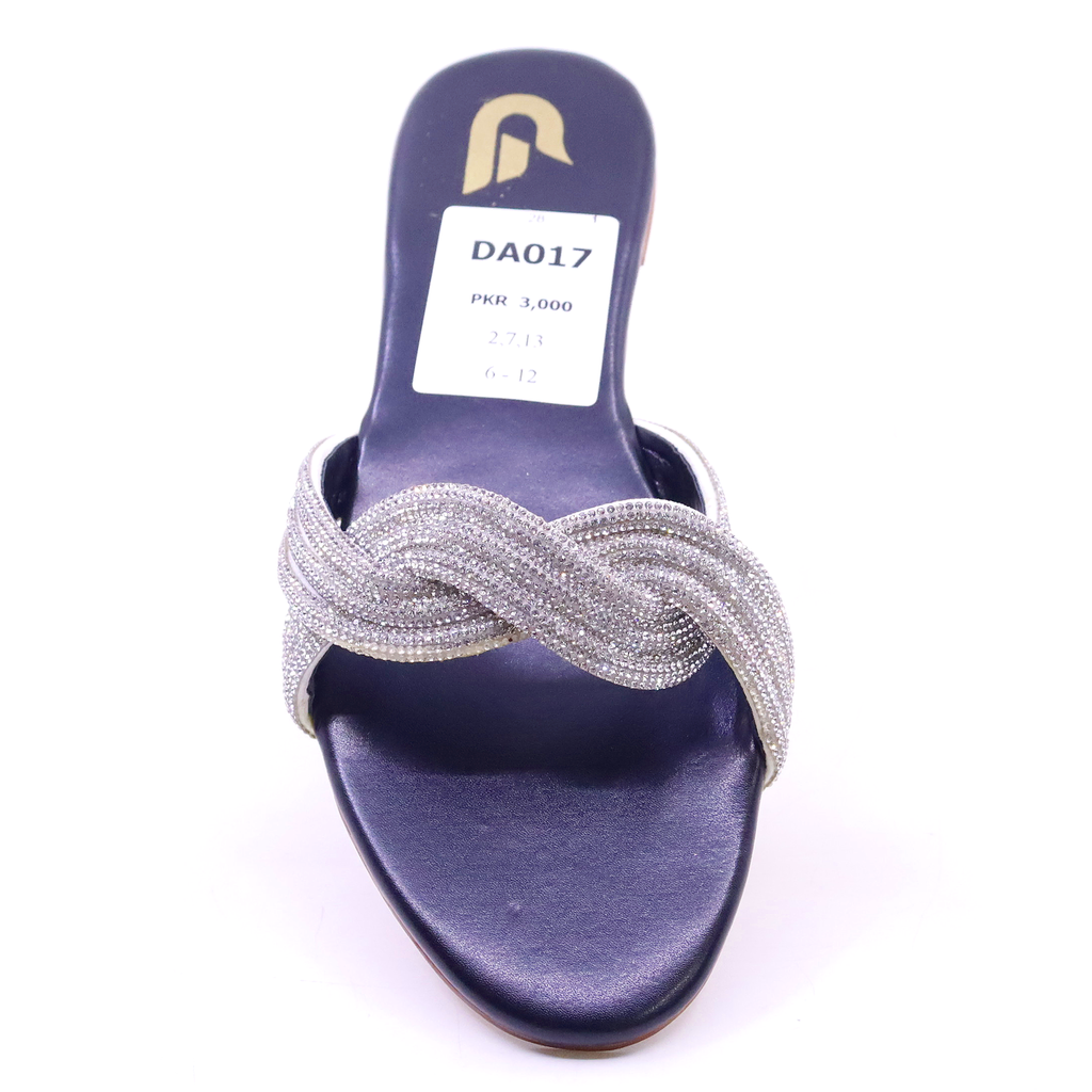 WOMEN FLAT