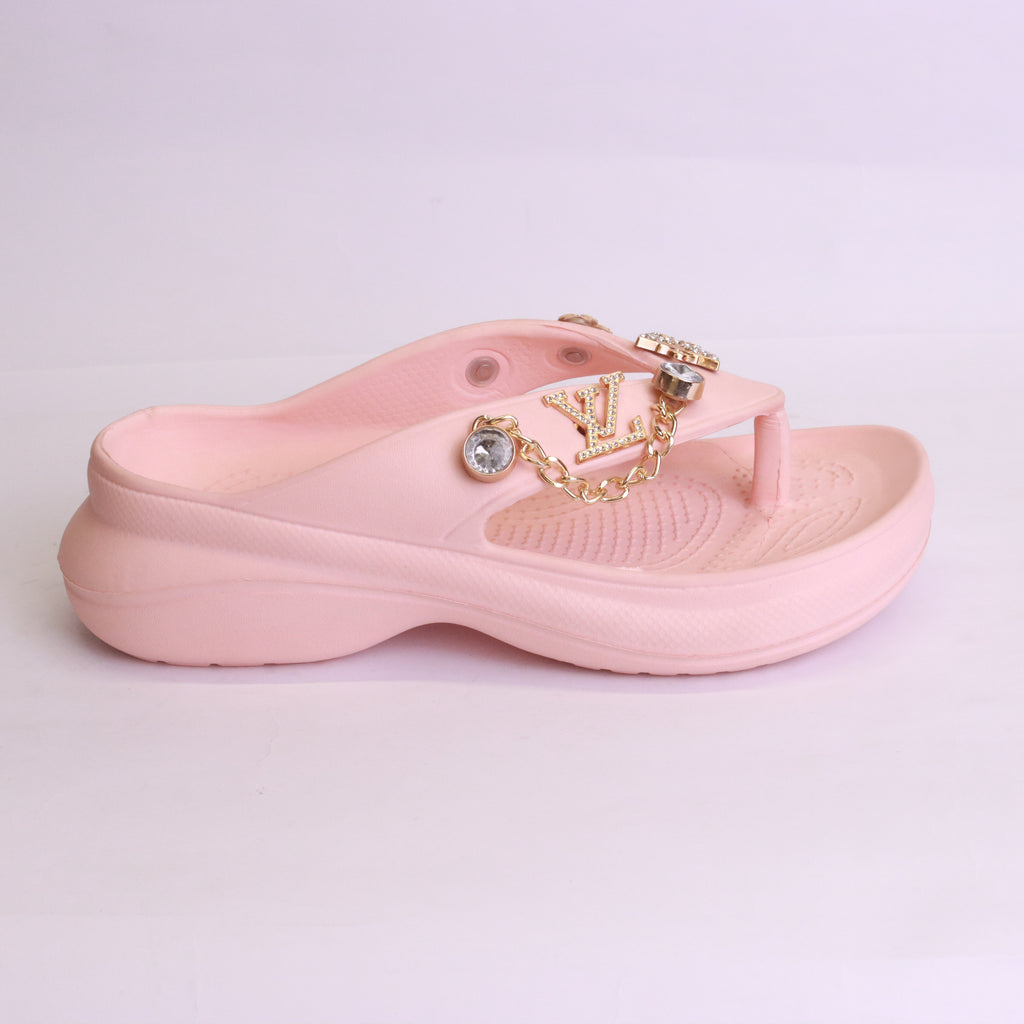 DA204 – Women's Crocs-Style Slippers in Pink
