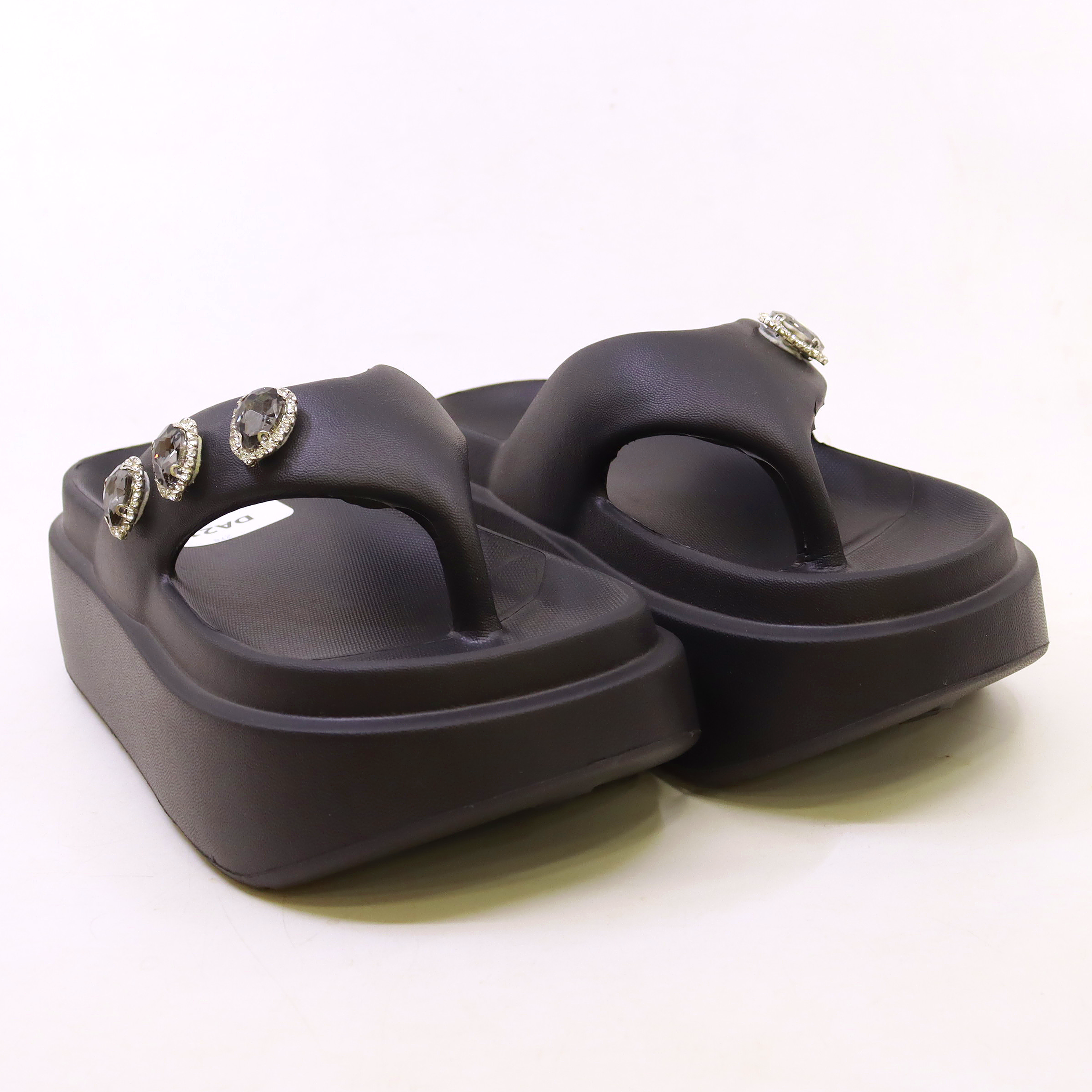 Women’s cushioned softy slides – perfect for everyday wear