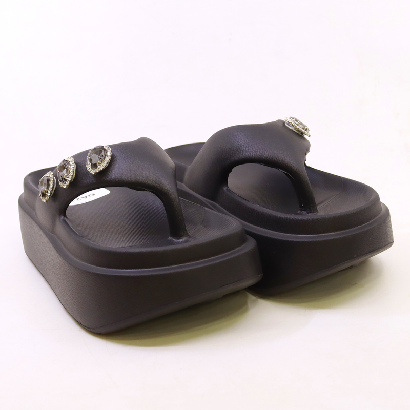 Women’s cushioned softy slides – perfect for everyday wear