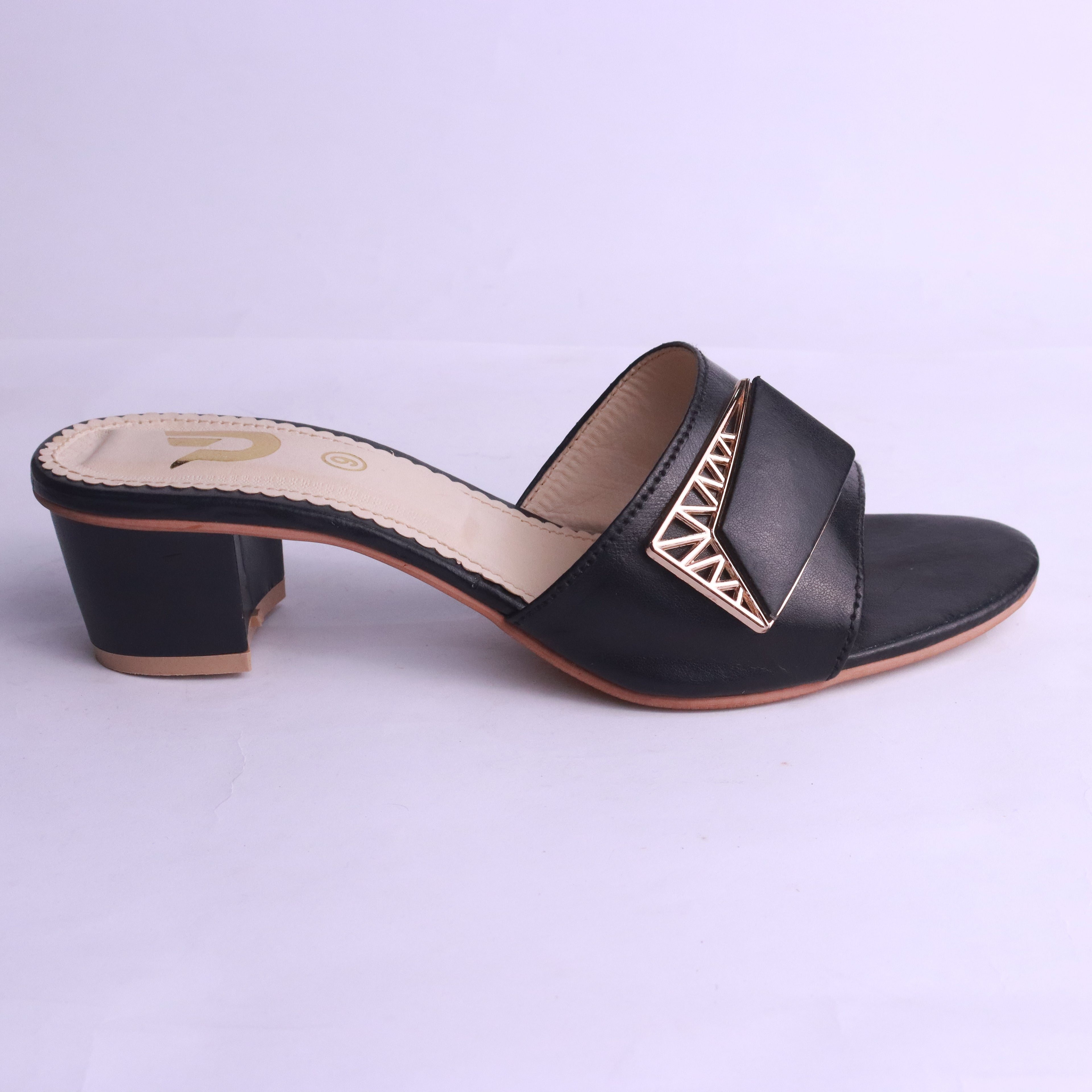Comfort-fit black block heels – ideal for daily and semi-formal use
