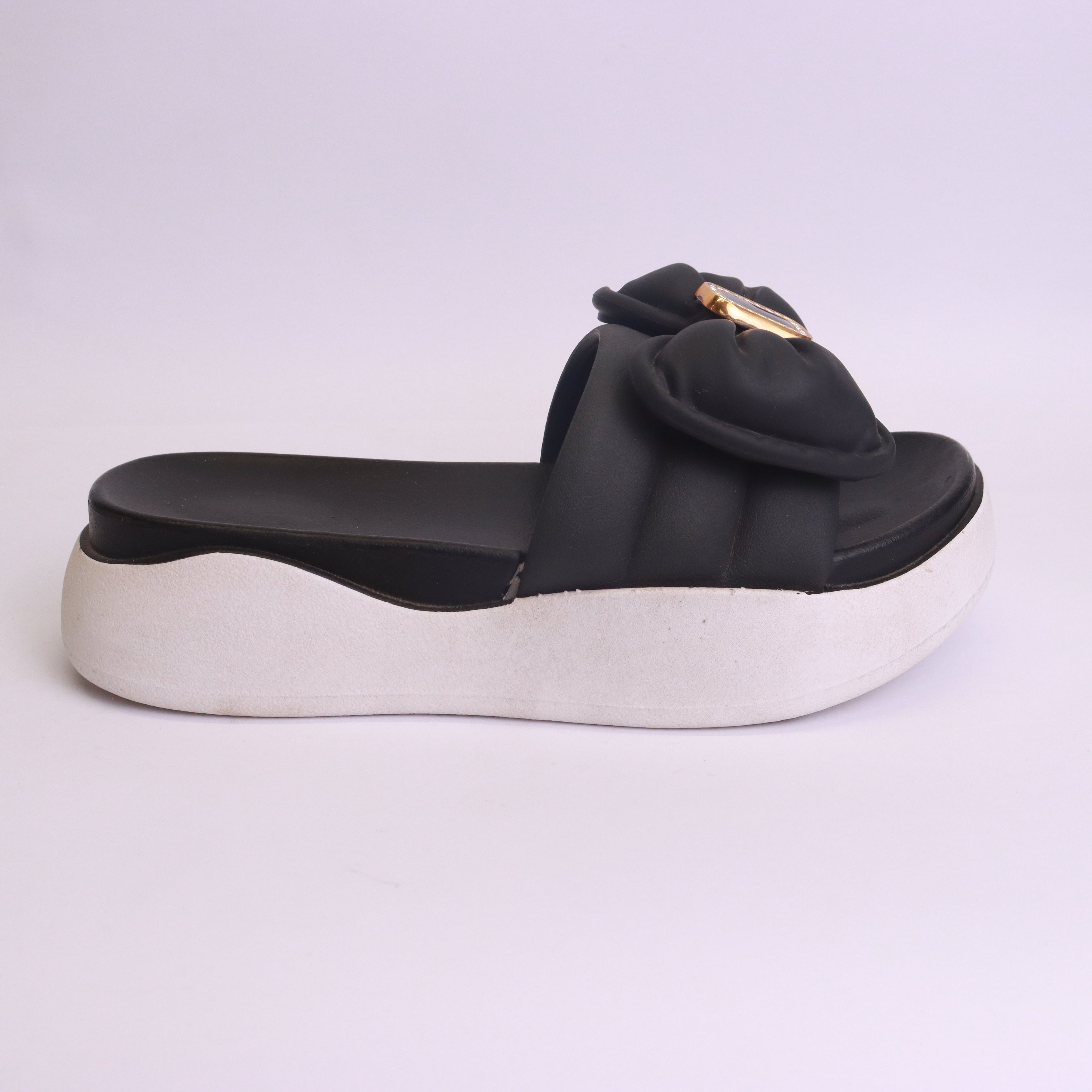 Women’s cushioned softy slides – perfect for everyday wear