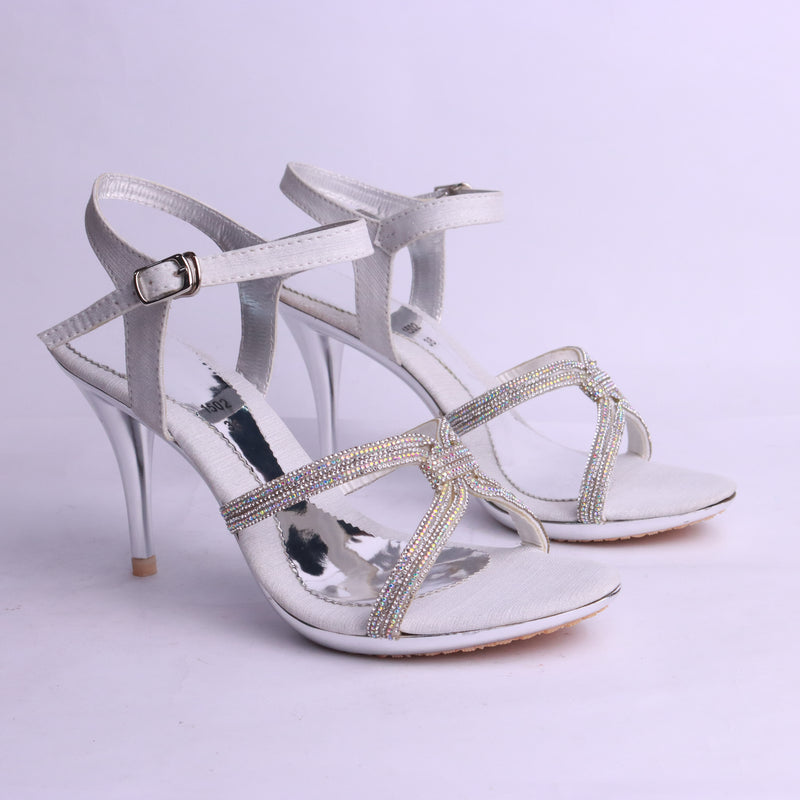 Glossy black party heels – fancy and bold