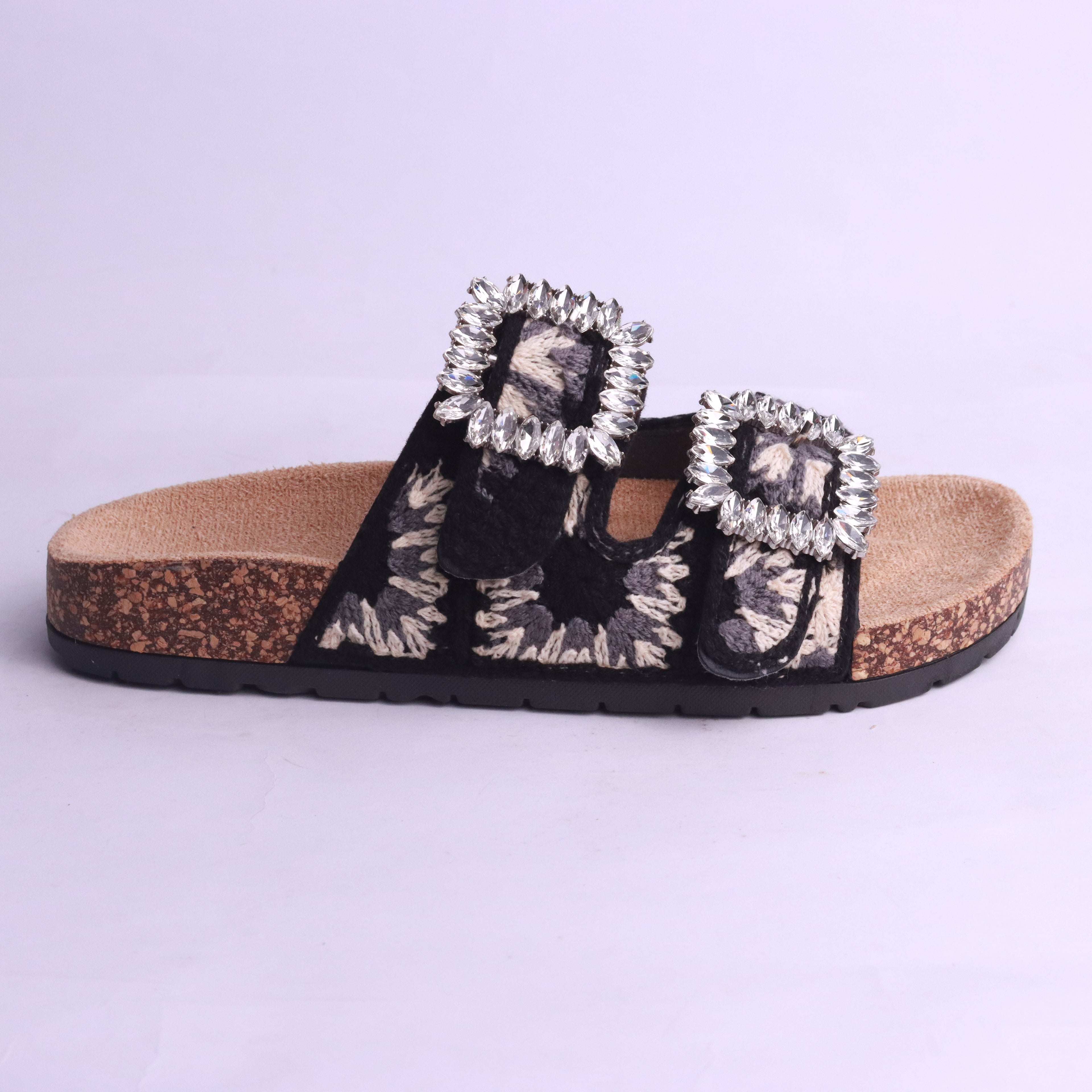 black Best women's slippers for home wear – soft fabric, slip-on style