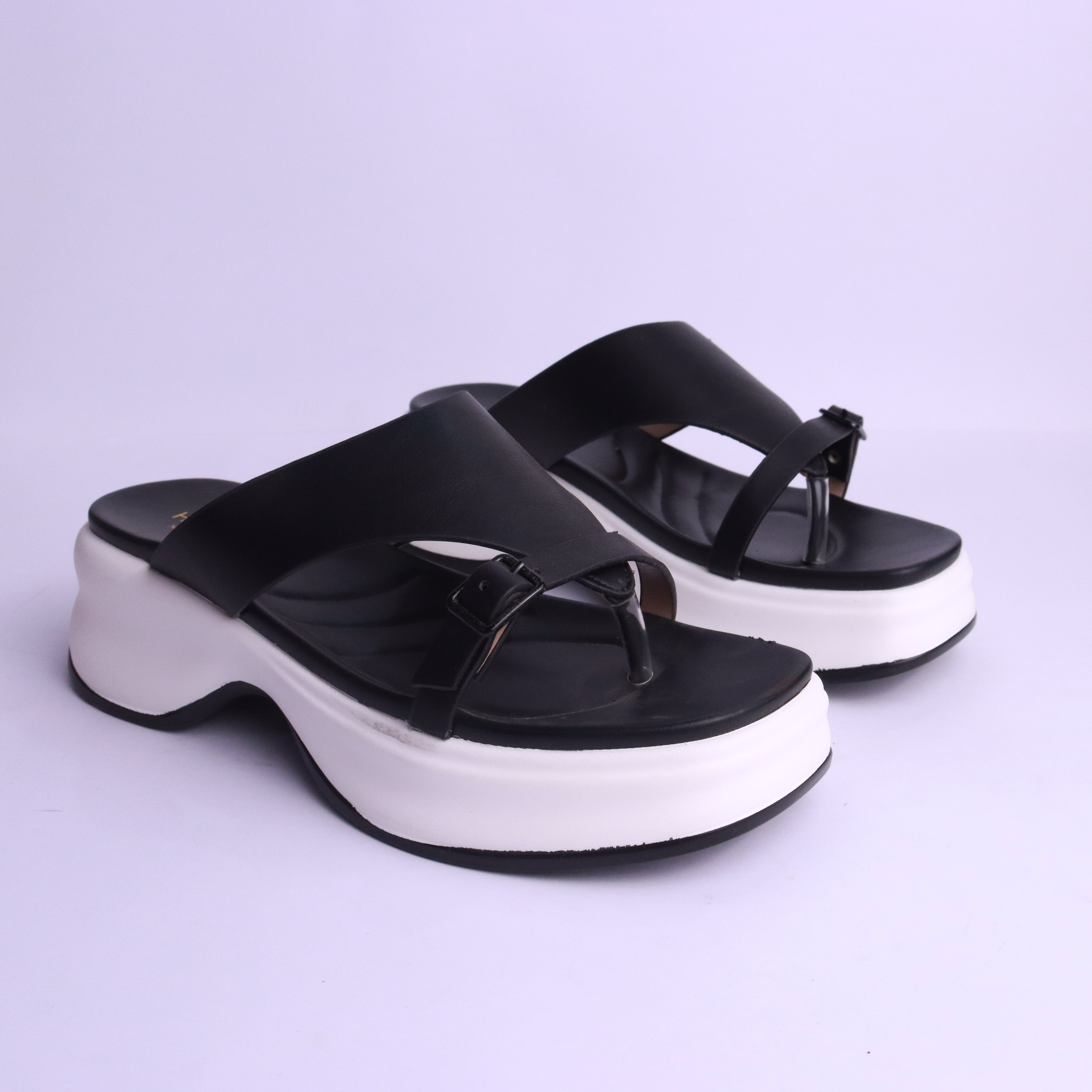 causal white sole back 