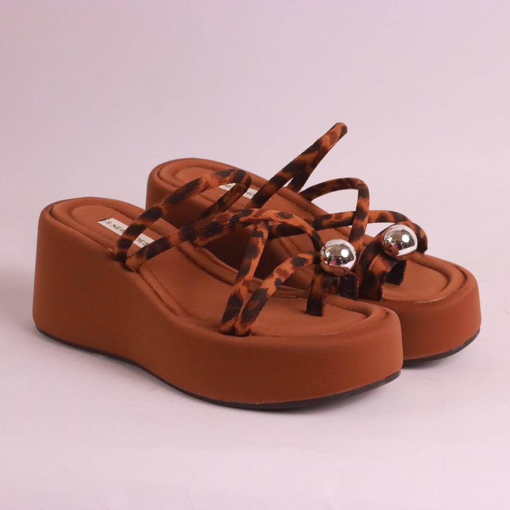 EA062 BROWN