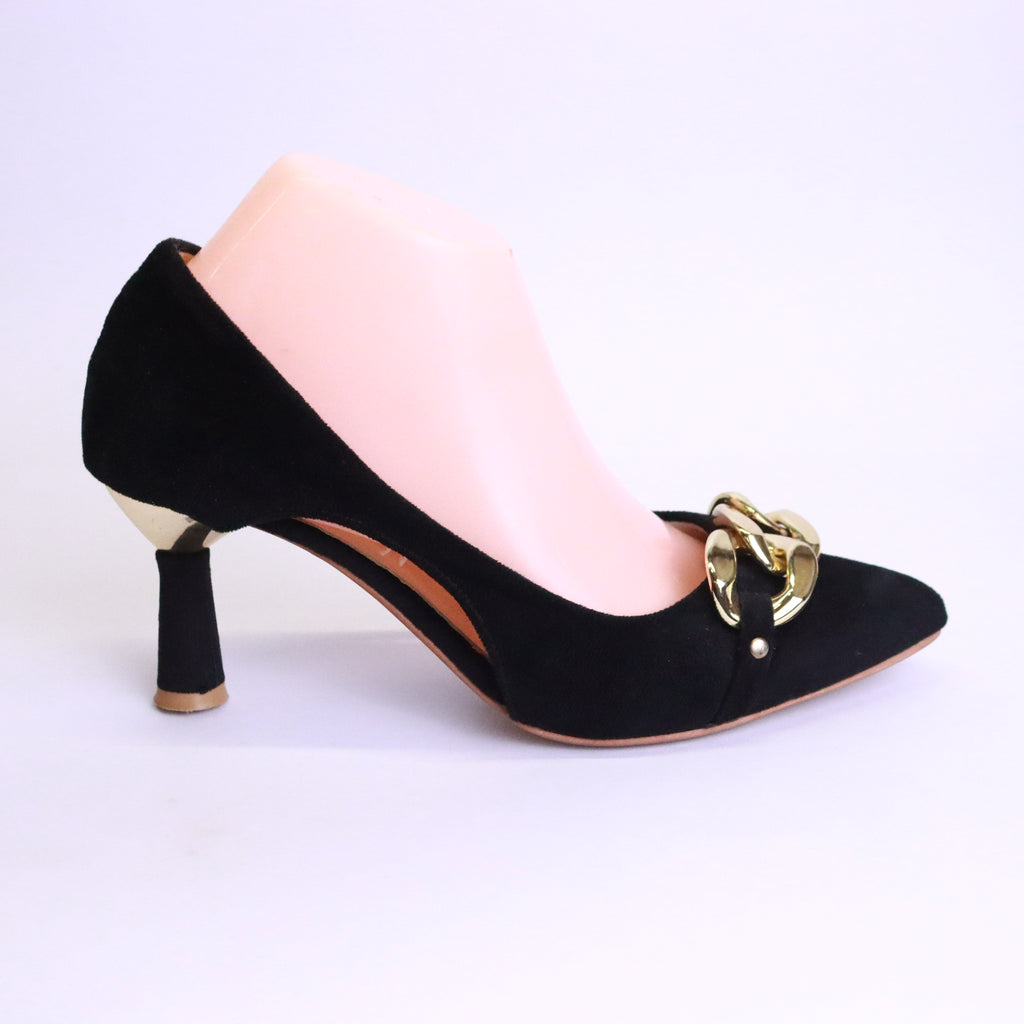LB901 – Women's Block Heel Court Shoes in Black