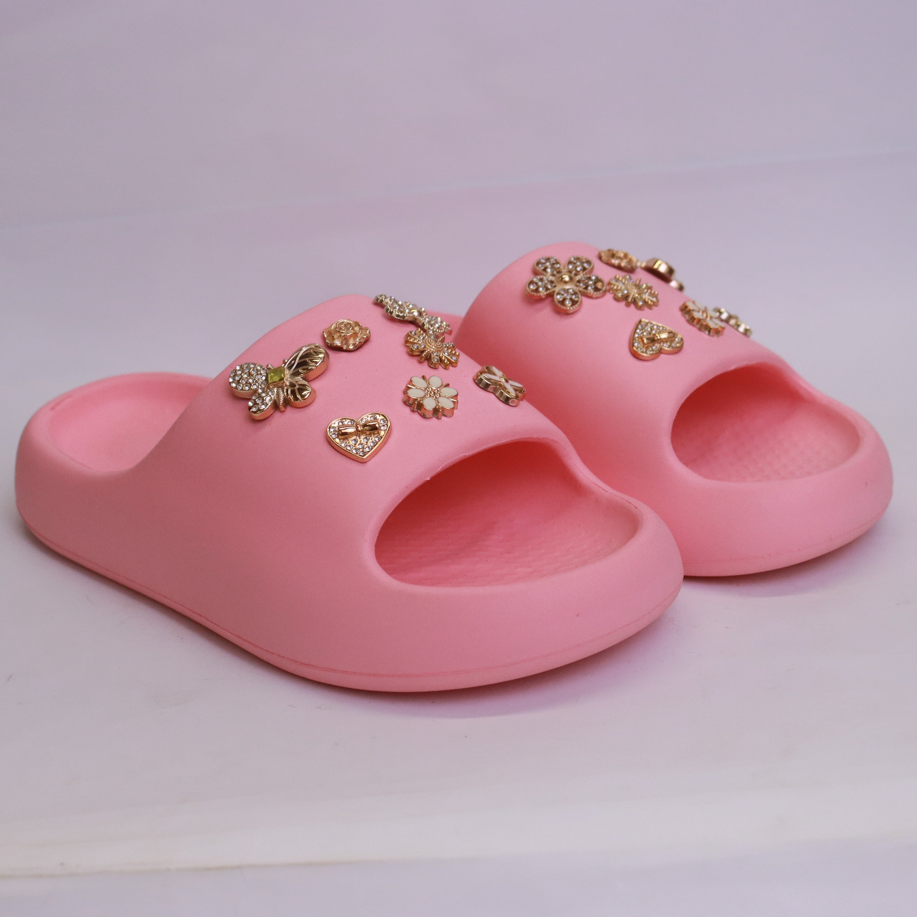 WOMEN SLIDES
